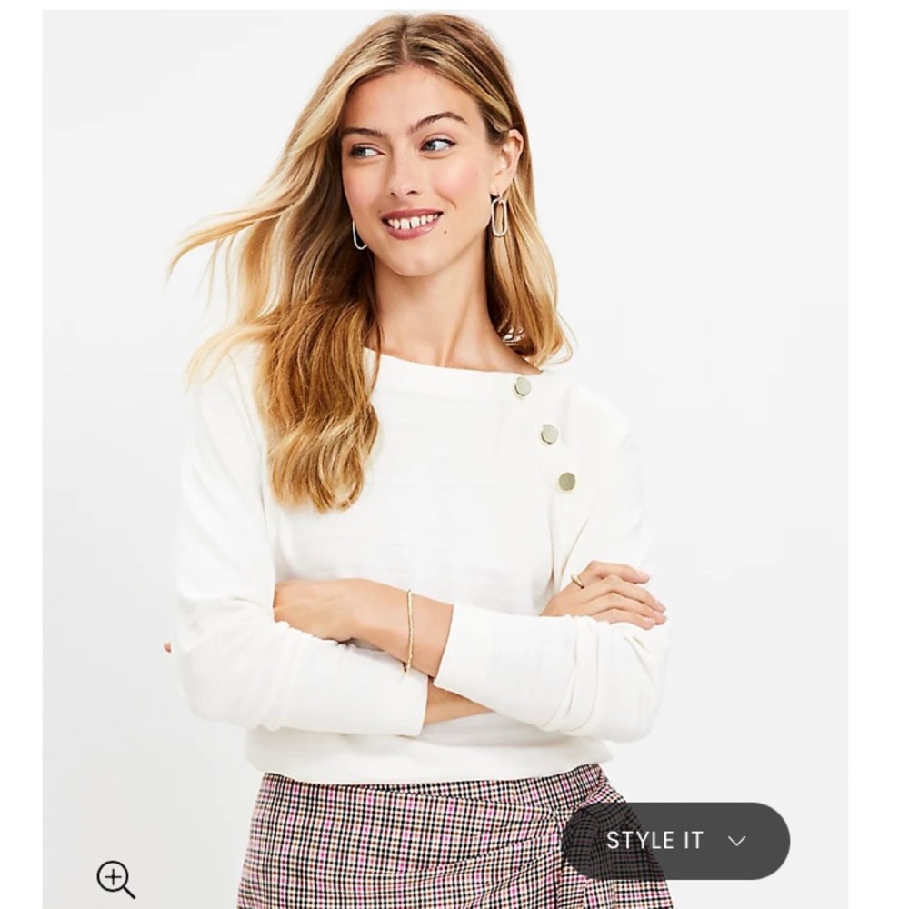 LOFT NWT button trim long sleeve tee